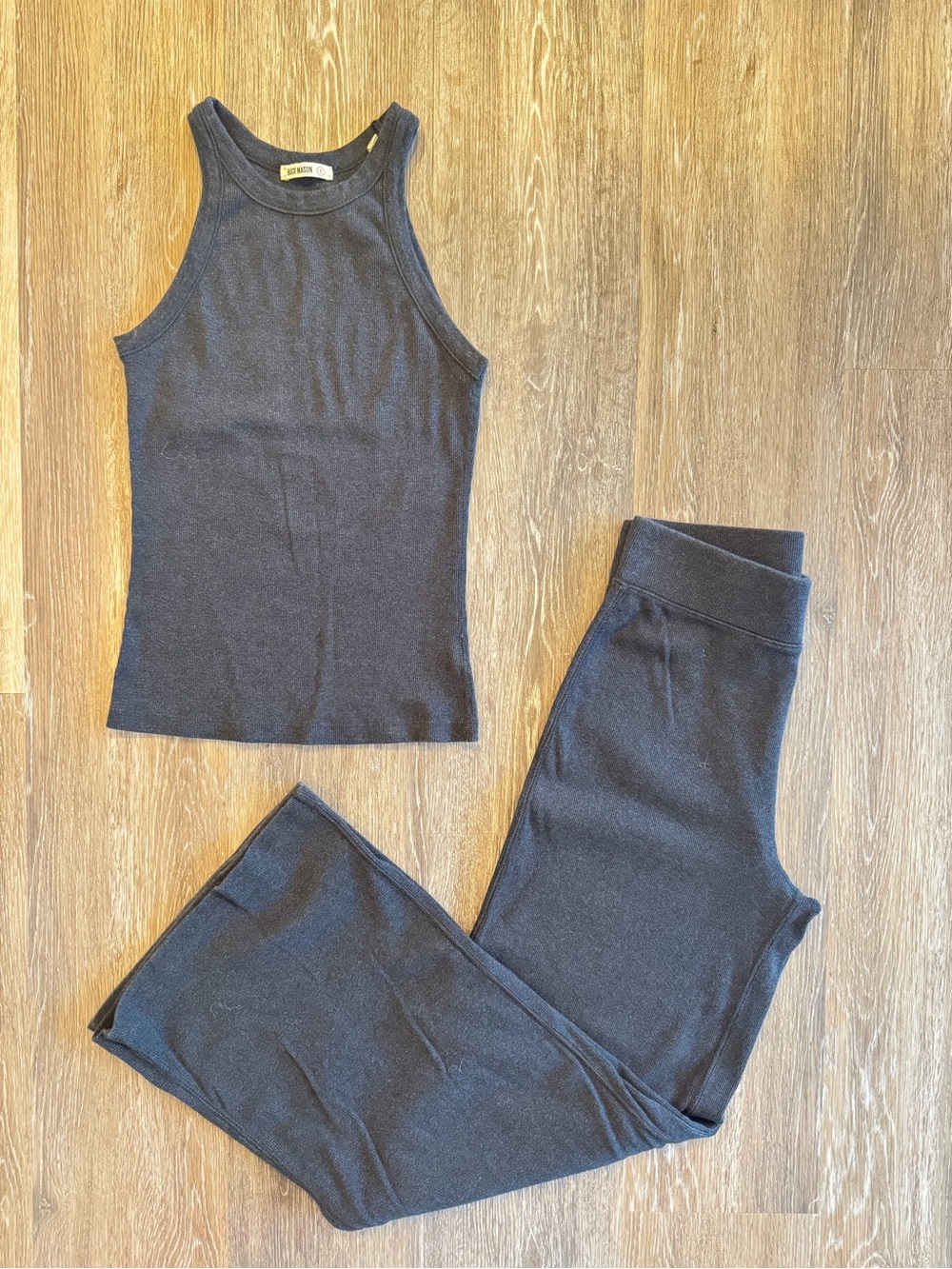Buck mason set